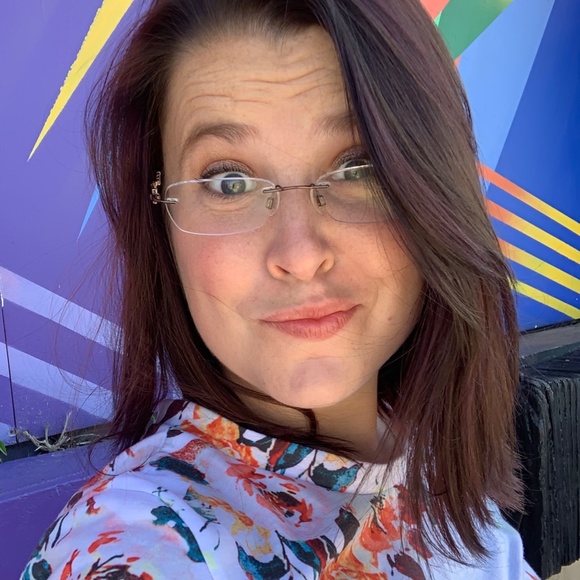 Meet the Posher - Picture 3 of 8